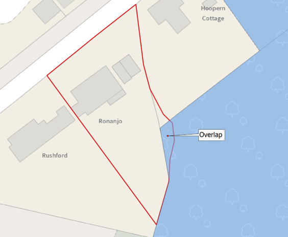 Image of a non-snapped and traced polygon