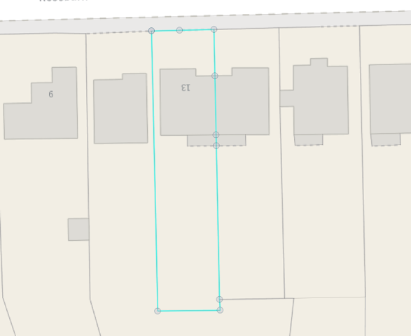 Image of a polygon has been captured by snapping to the underlying geometry